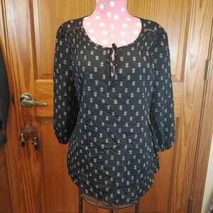 Princess Vera Wang Floral Print Blouse Romantic Feminine Lightweight SM